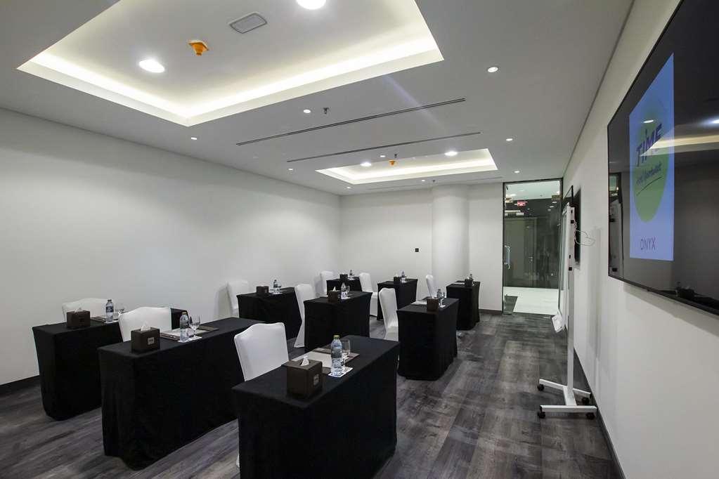 Time Onyx Hotel Apartments Dubai Konforlar fotoğraf